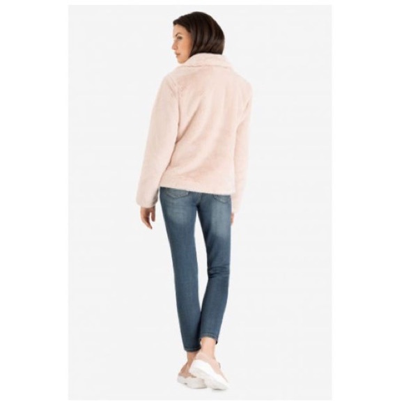 Tribal Faux Soft Fur Short Coat Blush Pink Size Medium in excellent condition - Picture 6 of 7